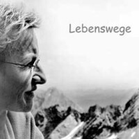 Portrait einer Frau mit Brille